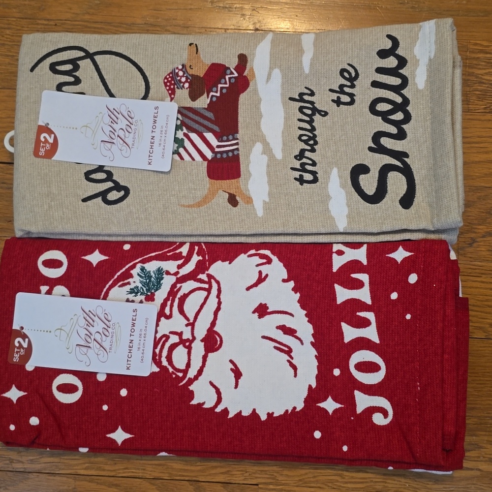 NORTH POLE TRADING CO BRAND HOLIDAY CHRISTMAS KITCHEN TOWELS BUNDLE OF 4